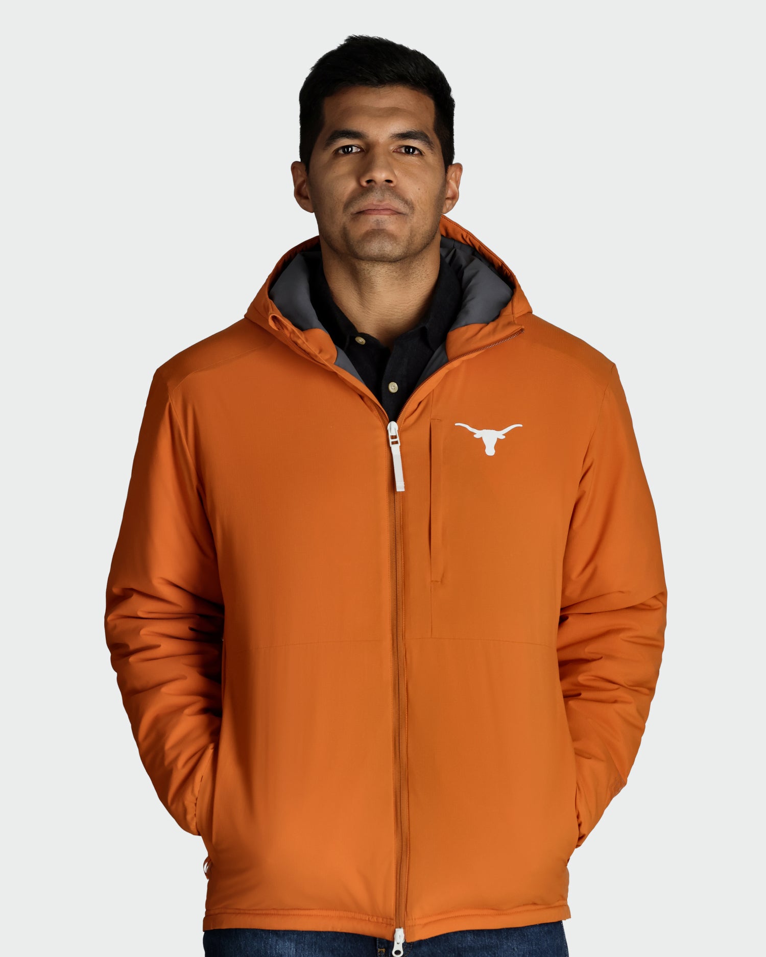 Justin is 5’11”, wearing a size large.